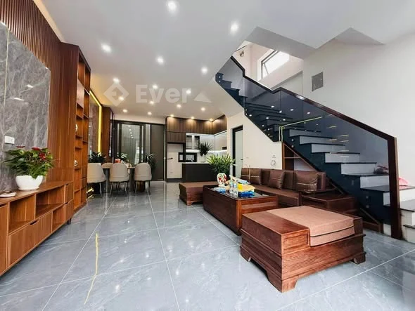 Siêu phẩm nhà 3 tầng khu 4A phường Vân Phú full nội thất sẵn ở