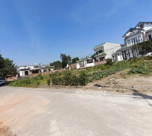 Chính chủ gửi bán lô đất 2 mặt thoáng tại Bảo Thắng- Hợp Châu- Tam Đảo