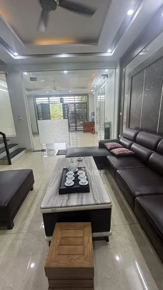 Chủ Cần Bán Gấp nhà Khu D Nam Đầm Vạc . Nhà mới xây thiết kế đẹp