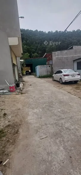 Hàng hiếm dành cho bác nào tài chính nhỉnh 2TY ak!.Duy nhấ 1 lô thổ cư hơn DT = 60m2, mt 4.5m