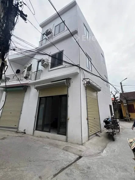 Bán Nhà 3 Tầng.. Mới Tinh : căn góc 3 Mặt thoáng .làn 2 Đường Hoàng Quốc Việt ..Vũ Ninh TPBN