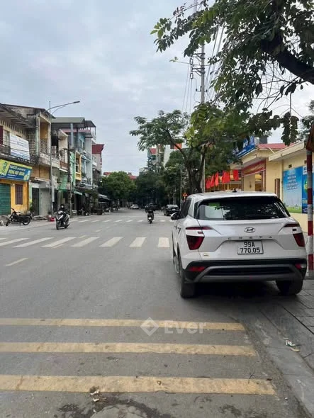 Bán Nhà 3 Tầng.. Mới Tinh : căn góc 3 Mặt thoáng .làn 2 Đường Hoàng Quốc Việt ..Vũ Ninh TPBN