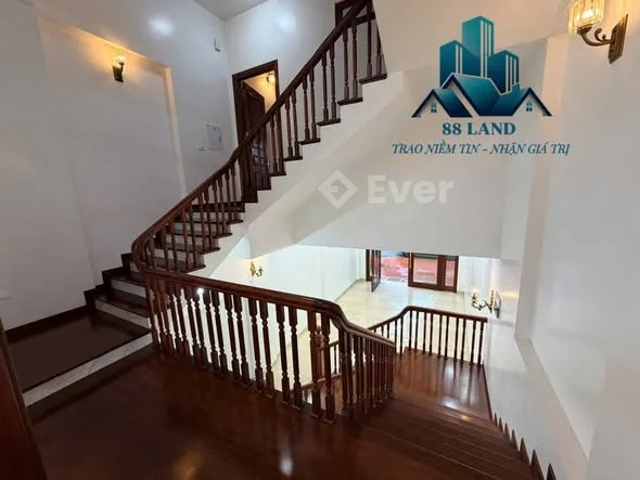 Em bán nhà đẹp 4 tầng - quách nhẫn - Phường Bắc Giang Gần các sở ban ngành thành phố , trường học