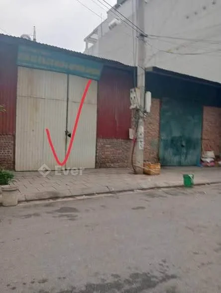 Cc em bán một lô hoa hậu,khu phố Dương lôi, tân hồng, từ sơn, đường rộng 2 ô tô to tránh nhau đc ạ