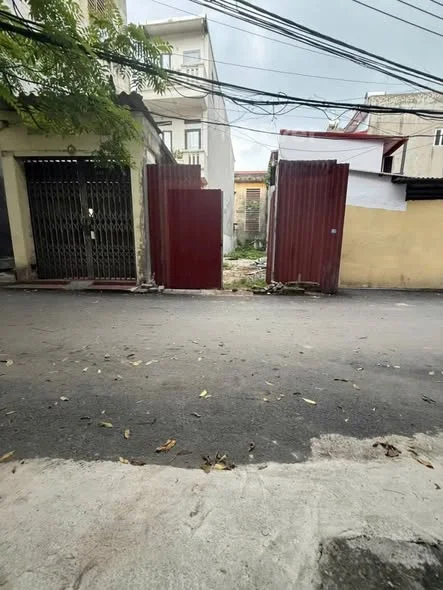 Bán lô đất Thị cầu - (Vũ ninh mới) TP BN đường ô tô đỗ Cửa thoải mái làn 2 Hoàng Quốc Việt DT 69 m