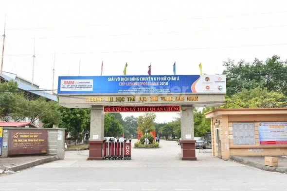 BÁN CĂN NHÀ 5 TẦNG ĐỐI DIỆN TRƯỜNG ĐẠI HỌC THỂ DỤC THỂ THAO TỪ SƠN