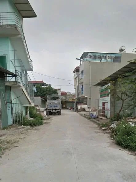 Bán Lô Đấu Giá Lãm Làng Cũ Phường Vân Dương Làn 2 Đường Núi Bàn Cờ Gần Ngay Cạnh Chợ DT 91m2 + mt 5