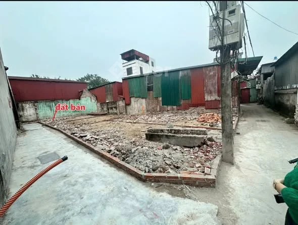 Lô đất hiếm phố Nguyễn Quỳnh Cư, Phù Khê, Từ Sơn Xe ô tô nhỏ vào tận đất.