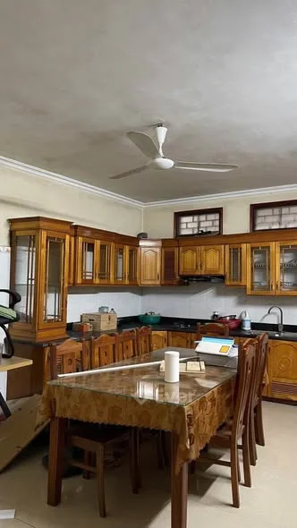 Cho thuê nhà 4 tầng – KDC số 2• 4 ngủ, full đồ• Khu dân cư yên tĩnh, an ninh tốt