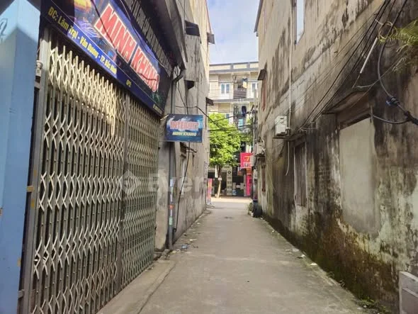 Cần Bán 1 Lô Đất Thổ Cư Lãm Làng Đường Xe Tải Cách 3 Bước Chân Ra Chục Chính Cũ & Chợ.dt ~150m2