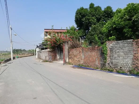 Bán lô trục chính Lãm Trại , phường Nam SơnVị trí: trục chính đường 3 ô tô tránh nhau