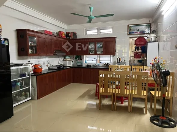 SIÊU PHẨM - NHÀ ĐẸP Chỉ : 6,x tỷ (x nhỏ )! Chủ cần tiền bán nhà 4 tầng , mặt phố Trần Bình Trọng