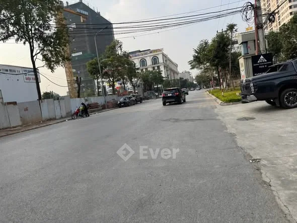 CC cần bán lô đất bò sơn làn 2 Lê Thái tổ Diện tích 72m Mặt tiền 5.25 Hướng Tây Bắc Giá 6 tỷ