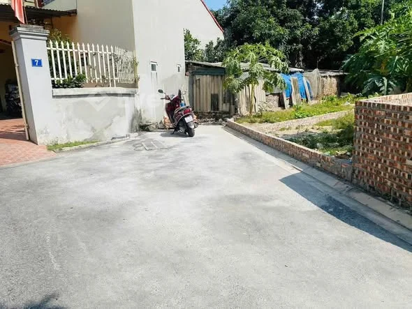 Cần bán nhanh mảnh 60,6m2- Ngọc Động - Đa Tốn- Đường oto vào tận nơi, gần sát bên Vin Gia Lâm