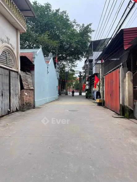 Ra hàng lô Tiến bào __PHÙ KHÊ DIỆN TÍCH :48,9m NGÕ NÔNG CÁCH CHỤC CHÍNH OTO TRÁnh 15m