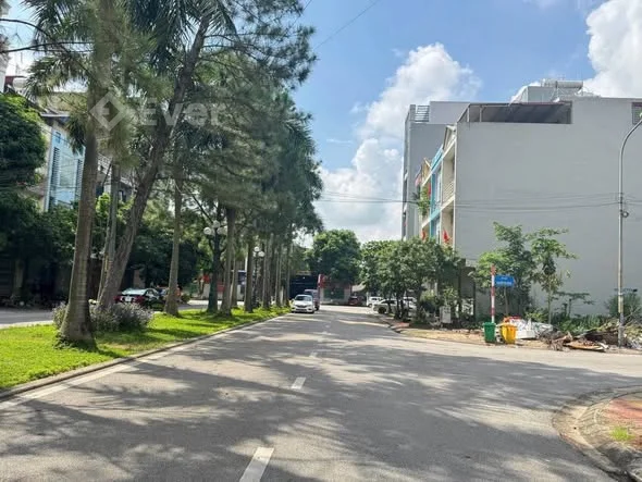 Bán nhanh lô đất đẹp không lỗi mặt Nguyễn Tự Cường - P. Kinh Bắc - Bắc Ninh