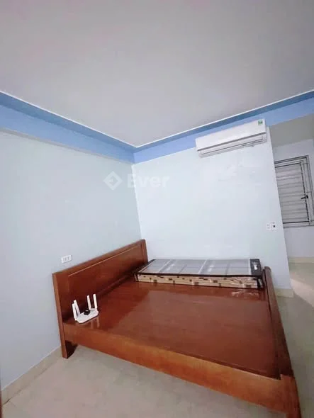 Cho thuê nhà khu Đại Phúc.
Gồm 4p ngủ khép kín
Giá 15tr
Lh 0982516*** lvcc