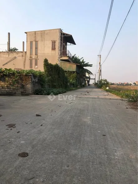 Suất hiện 3 lô đất mới koong Tại : Tảo hòa-Trung kênh-Bắc ninh Diện tích : 83m2