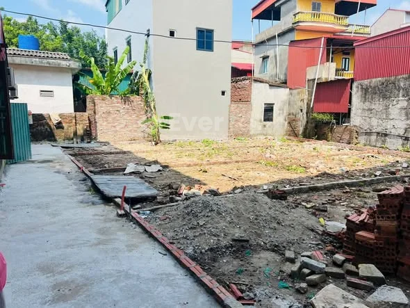 Phù Khê – Từ Sơn – Bắc Ninh Diện tích: 46,3m² Ngõ: Xe 3 gác vào tận đất