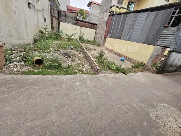 HÀNG MỚI – VỊ TRÍ ĐẸP NGAY SÁT CHỢ ĐỒNG HƯƠNG