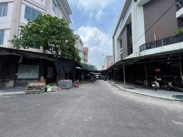 - CHÍNH CHỦ GỬI BÁN VÀI LÔ CHỢ GỖ CHẮC - TỪ SƠN - BẮC NINH