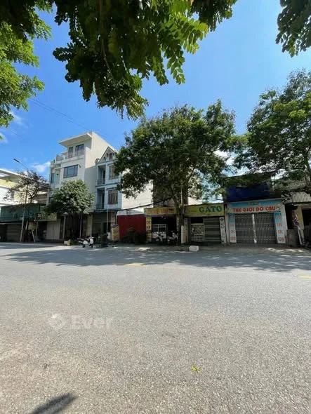 Bán lô đất mặt đường chính Đông yên -Yên Phong Diện tích 145m2 Măt Tiền 8 m