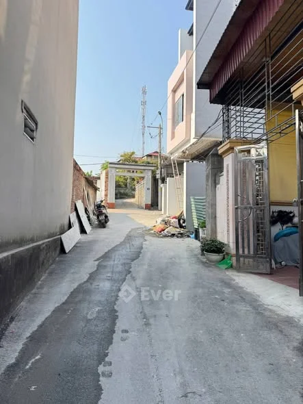 Nhà Khả lễ - Võ Cường - Bắc Ninh Cách Đường Phạm Ngũ Lão chỉ 100m , xung quanh là chung cư