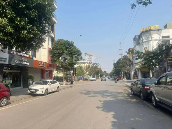 Bán căn Nhà kinh doanh đẹp mặt Nguyễn Cao nhìn chung cư Thanh Bình, Hud A, tp BN. DT 86m2.MT 5,2m - Thỏa thuận - 86m²