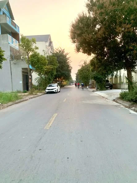 ĐẤT LÀN 2 LÊ QUANG ĐẠO NHÌN VÀO HẢI QUAN, TỪ SƠN , BẮC NINH: 105m