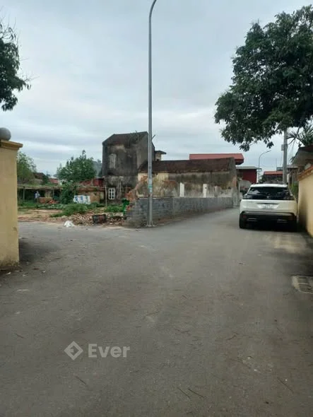 Chủ ở xa cần bán lô đất làn 2 qlô 17 thị trấn gia bình Bắc Ninh Đất cửa ngõ vào sân bay gia bình