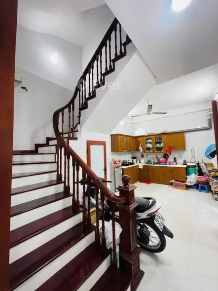 Em pán nhà 4 tầng lý thánh tông từ sơn 58m2 chỉ nhỉnh 8 t.ỷ 3 bước ra bệnh viện đa khoa , đh luật