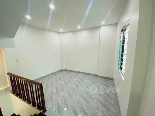 Nhà đẹp Phú Khánh – 3,5 tầng, hướng Đông NamVị trí đẹp: gần trường – chợ, sinh hoạt cực tiện