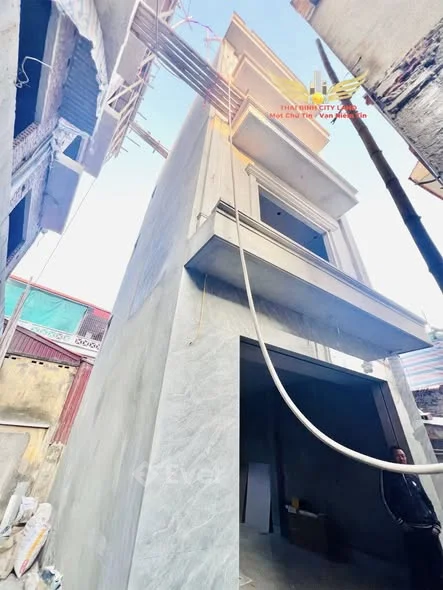 Siêu phẩm nhà 4 tầng CĂN GÓC xây độc lập cách đường Lê Thánh Tông 10m