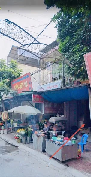 Chủ gửi bán căn nhà mặt phố Bần, Mỹ HàoVị trí kinh doanh buôn bán siêu đẹp
