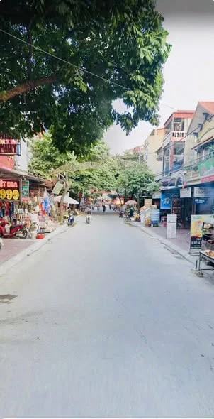 Chủ gửi bán căn nhà mặt phố Bần, Mỹ Hàodiện tích 101 m2 Vị trí kinh doanh buôn bán siêu đẹp