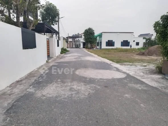 Chủ vỡ nợ cần bán lô đất Tây Sơn ( Phường Trần Lãm) Giá rẻ giật mình Dt 183mv , mặt tiền 11m