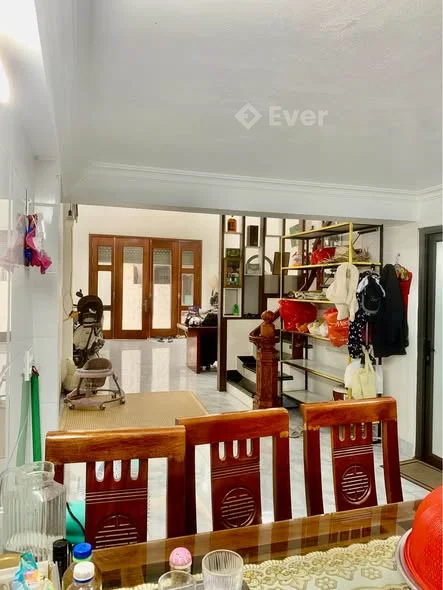 Gia chủ chuyển gia biệt thự cần bán căn nhà 04 tầng — Hướng - Tây Bắc