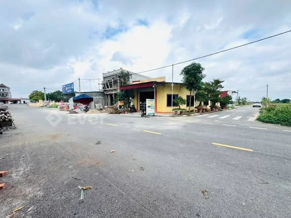 Chủ gửi bán lô đất tại #Vị_Giang_Chí_Hòa_Hưng_Hà_Thái_Bình Diện tích: 143m ngay cạnh chợ và trường