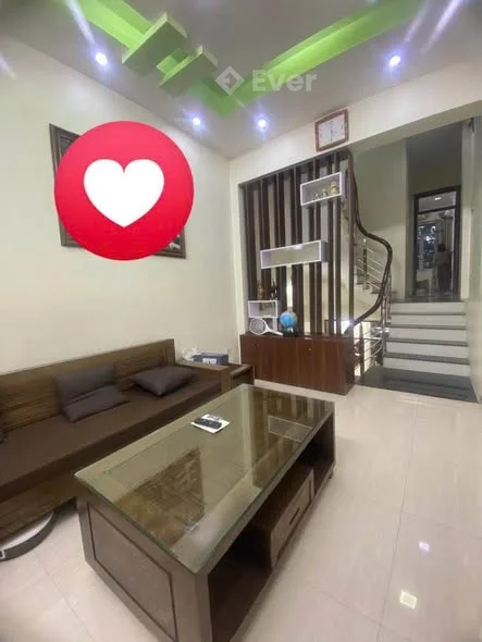 Bác nào tài chính 5 tỷ muốn mua nhà mặt đường kinh doanh khu vực trung tâm TP múc ngay căn này cho e