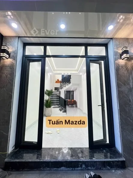 KÝ GỬI - ĐỊNH GIÁ - MUA BÁN BĐSNhà 4,5 tầng Lê Hồng Phong sau 1 nhà mặt phốDiện tích: ~40m - Thỏa thuận - 40m²