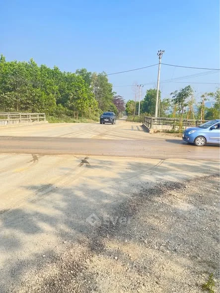 Gia đình cần tiền nên muốn bán lô đầu ve, gia sinh dt 360m2, mặt 10m, lưu không hơn 200m.