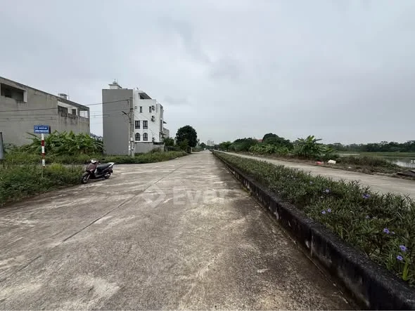 Cần bán 2 lô đất liền kề mặt đường đôi phố phong sơn nam bình Diện tích tổng 208m2 mặt 12m