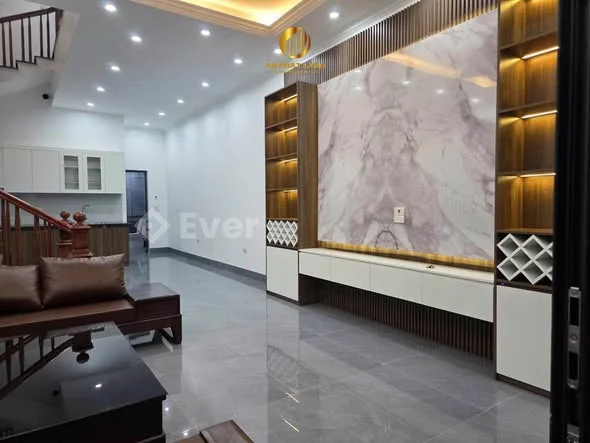 Bán nhà mới 3 tầng đầy đủ tiện nghi tại khu phân lô đẹp