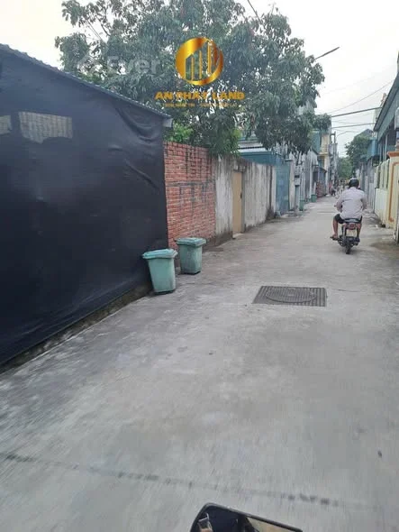 Cần ra gấp ưu tiên khách thiện trí giá 1 tỷ xxx lô đất ngõ 491 phạm thận duật