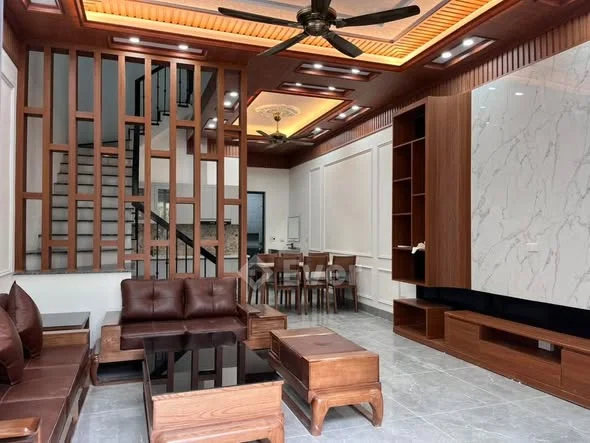 BÁN NHÀ 3 TẦNG NGÕ 688 NGUYỄN CÔNG TRỨ – FULL NỘI THẤT Diện tích: 76.9m²