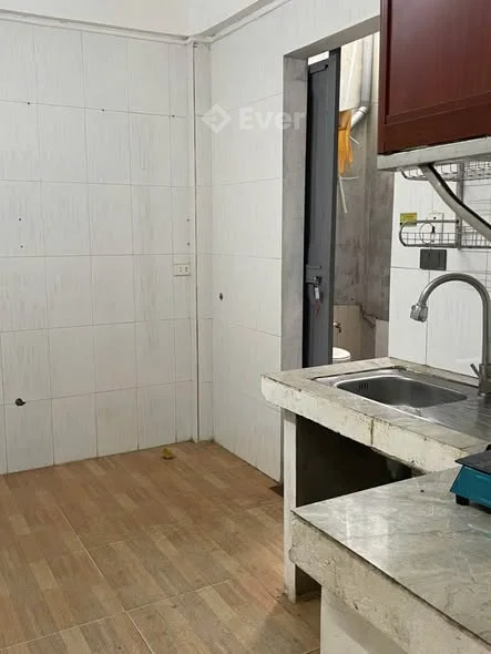 CHÍNH CHỦ GỬI ACE BÁN GIÚP: Nhà 3 tầng dân xây sau nhà mặt đường Tô Hiến Thành: 60m2, mặt 4m; 03 ngủ