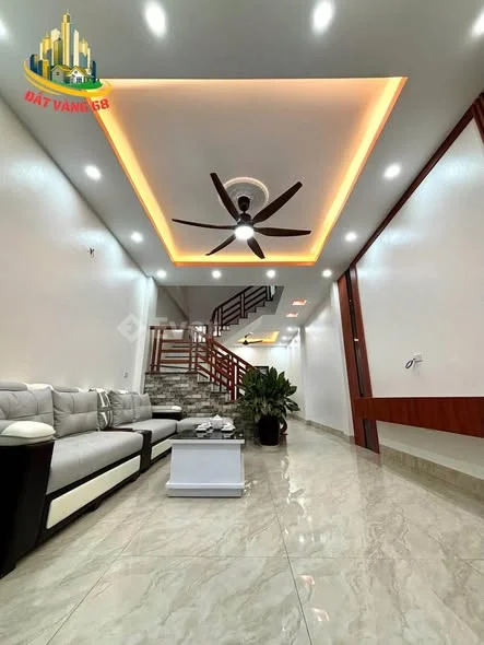 chính chủ cần bán gấp căn nhà tại trung tâm Ninh Bình gần ngã 3 Tam Giác (gần tòa Pico - cũ)