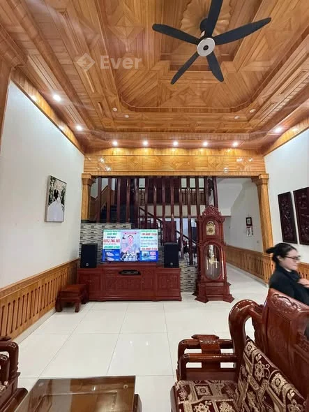 Bán nhà 3 tầng ở Nam Bình siêu đẹp• Diện tích: 108 mặt 6m • Hướng: Nam