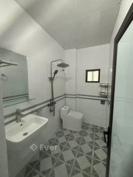 BÁN NHÀ 3 TẦNG 405 NGUYỄN VĂN CỪ 4,x 0385657***Diện tích: 55m²