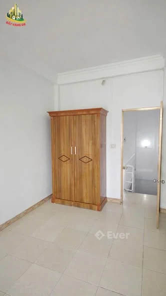 Bán căn nhà nhỏ nằm ngay giữa trung thành phố 1 bước chân ra chợ - Thỏa thuận - 37m²